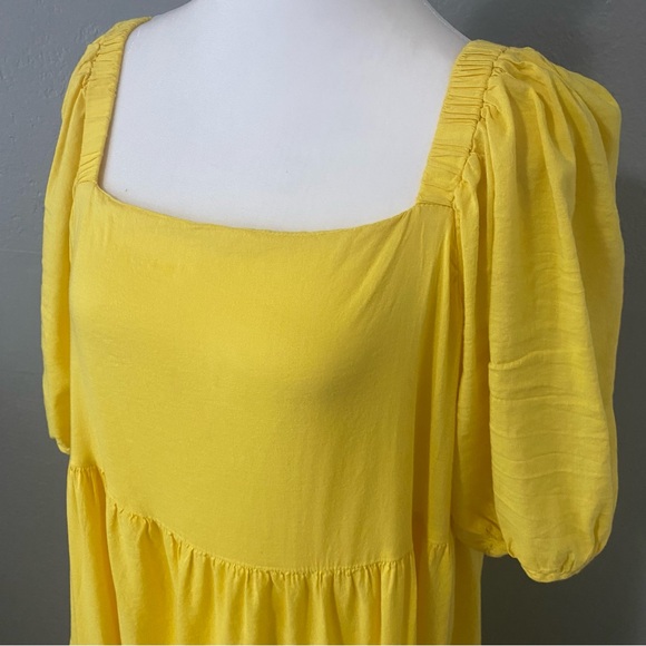 Old Navy Spring Summer Yellow tiered midi dress square neck puff short sleeves - Picture 3 of 8